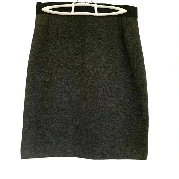 In Wear simple, soft grey pencil skirt. size 10, NWOT - Picture 1 of 4